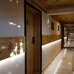 Merynos Aparthotel