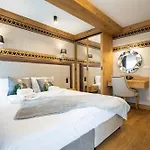 Merynos Aparthotel 3*
