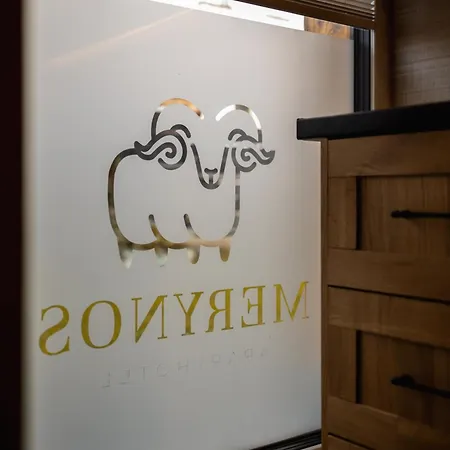 Merynos 아파트호텔 자코파네