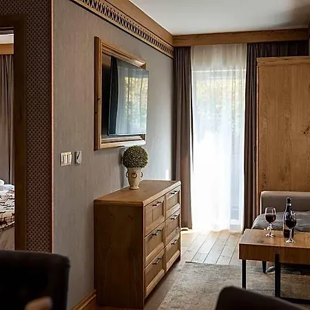 Merynos Aparthotel